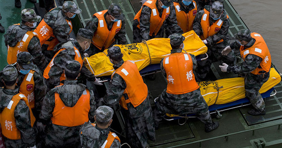 政治局,沉船,会议