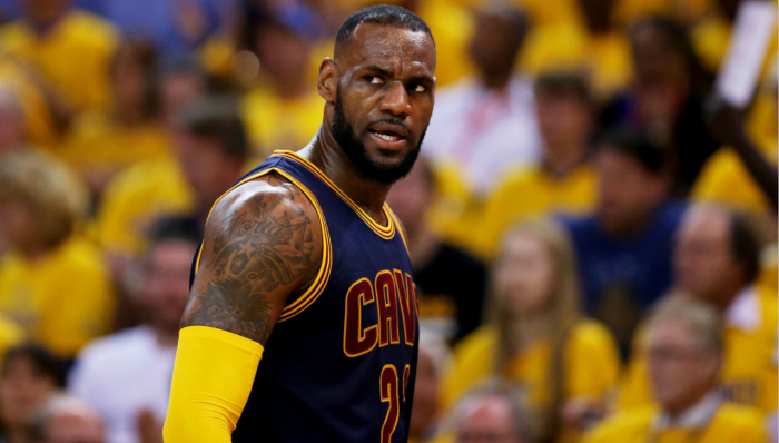 篮球,NBA总决赛,克利夫兰骑士队,金州勇士队,勒布朗,克里,总决赛第二场