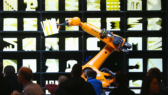 库卡向中国市场推广工业机器人产品LBR,iiwa