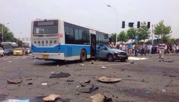 南京,宝马,车祸