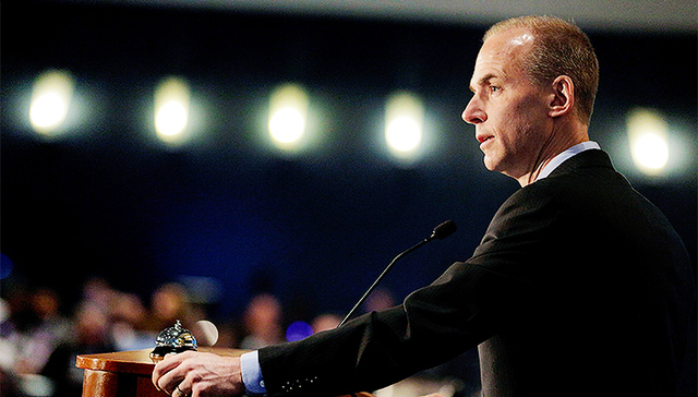 丹尼斯·米伦伯格担任波音新任CEO