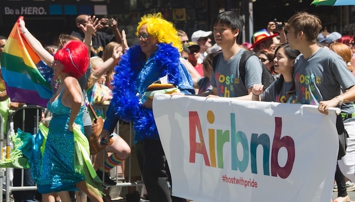 Airbnb,同性恋,骄傲月