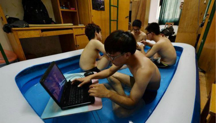 校园生活,高温天气