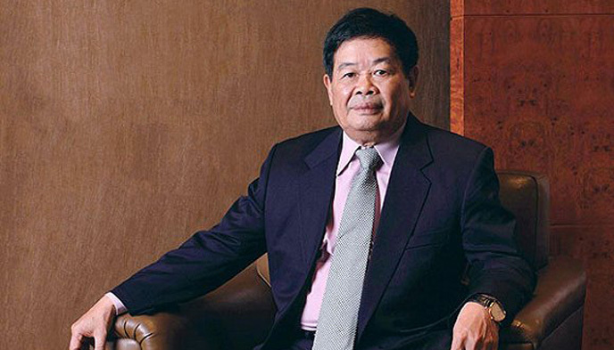 福耀玻璃,曹德旺