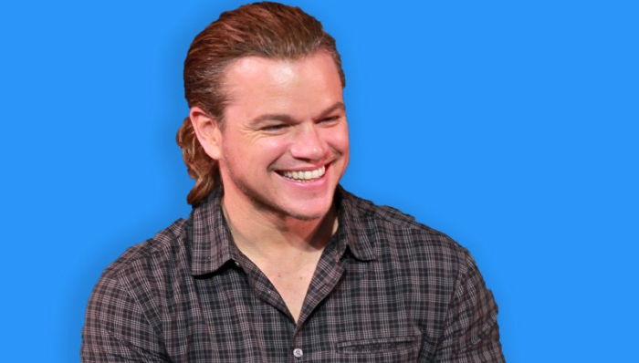 后颈醒目！马特·达蒙人到中年，却扎起了小辫子