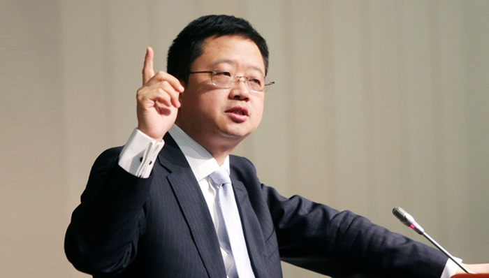 复星集团副董事长兼CEO梁信军正在研究进场买入