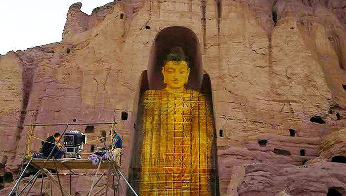 中国夫妇重现巴米扬大佛