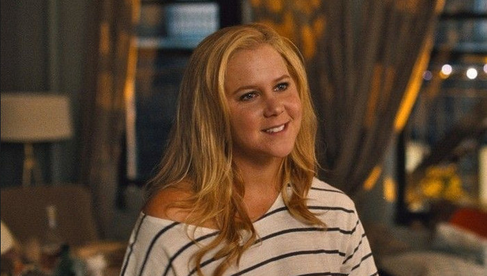 艾米·舒默：男女喜剧演员终究有别 被对待的方式大不相同