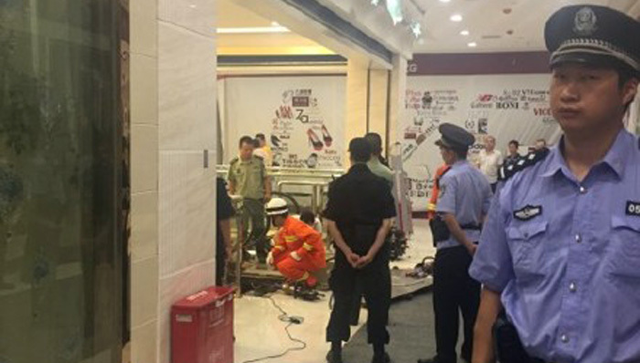 荆州,电梯,女子