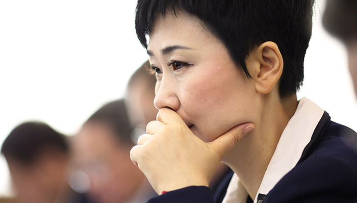 李小琳填词作诗告别老东家