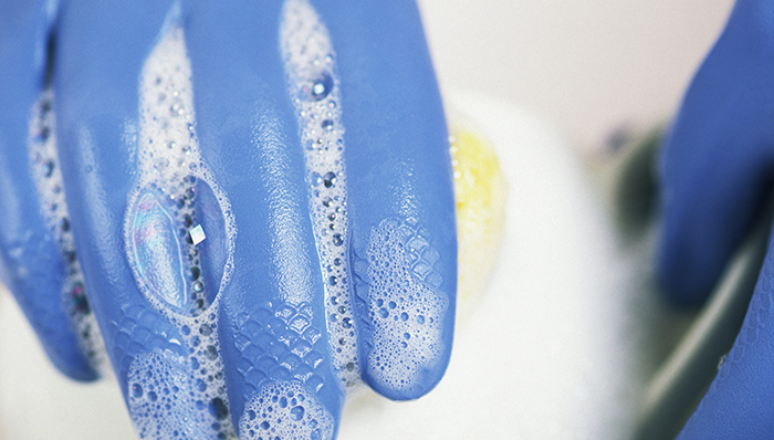 蓝月亮在全国家乐福系统被下架,日化洗护品牌尝试渠道转移