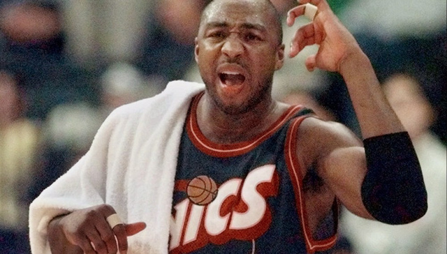 曾四次入选NBA全明星赛的文·贝克如今在星巴克打工