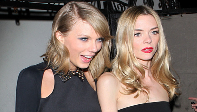 还以为霉霉有宝宝了！原来找到了“never grow up”MV的配图