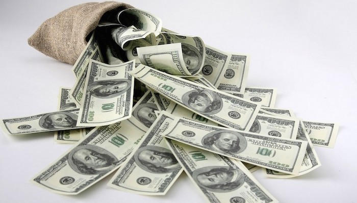 科技公司高管大量抛售股票套现