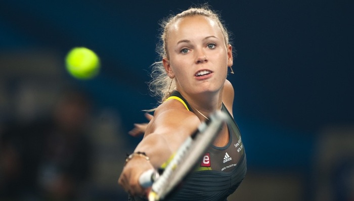 距离美网开赛还有三周 沃兹尼亚奇先跑去洛杉矶为棒球比赛开球了