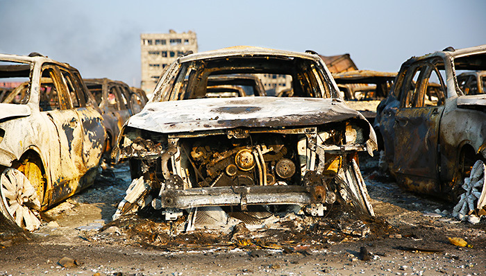天津爆炸事故,天津港停放汽车受损