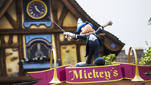 迪士尼用虚拟现实技术设计游乐园