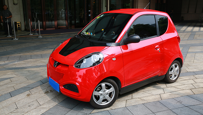 滴滴快的推出迷你电动车