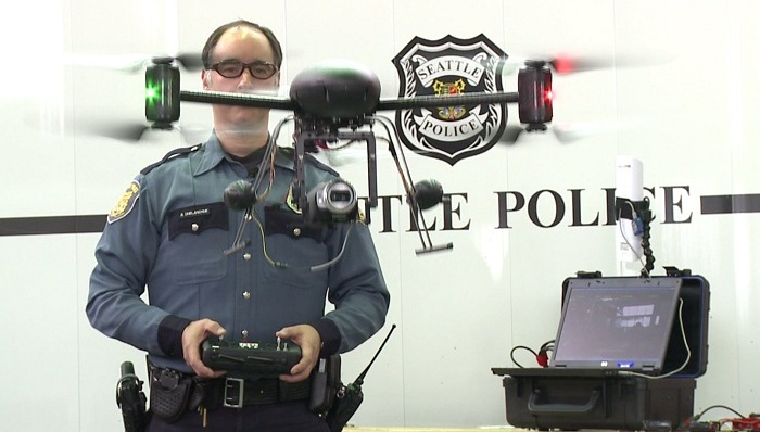 美国警察,军事化