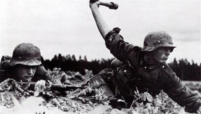 菠萝、敲门器、圣诞爆竹：二战各国如何称呼手榴弹？