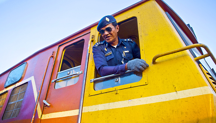 中泰铁路预计十月开工