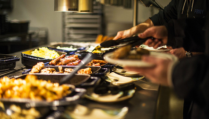 提供陪游服务致Facebook员工被开除