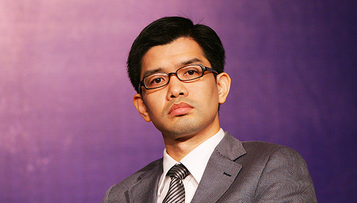 罗伟广入主金刚玻璃，操盘重组