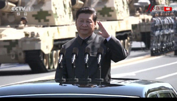 习近平,左手,敬礼