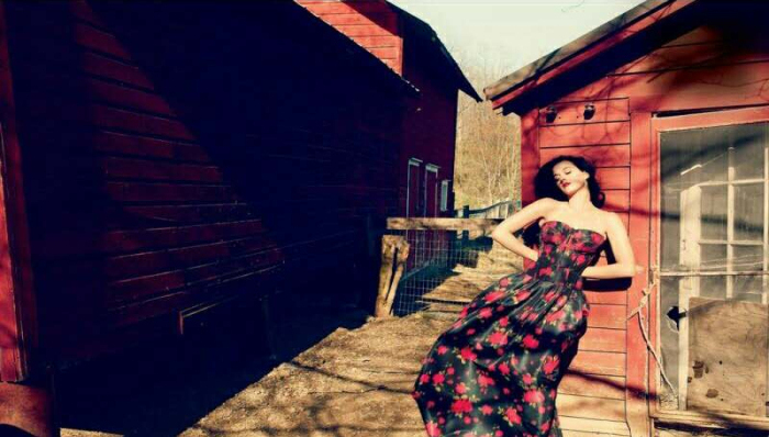 庆祝100周年  《Vogue》推出超模的经典照片