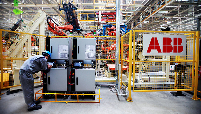 ABB下调盈利预期