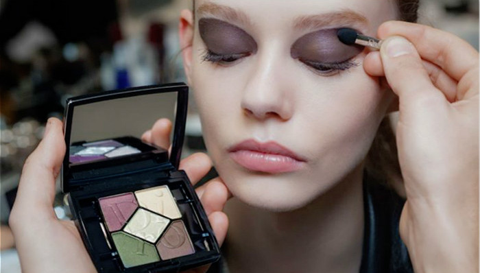 美妆产品,迪奥,时尚杂志