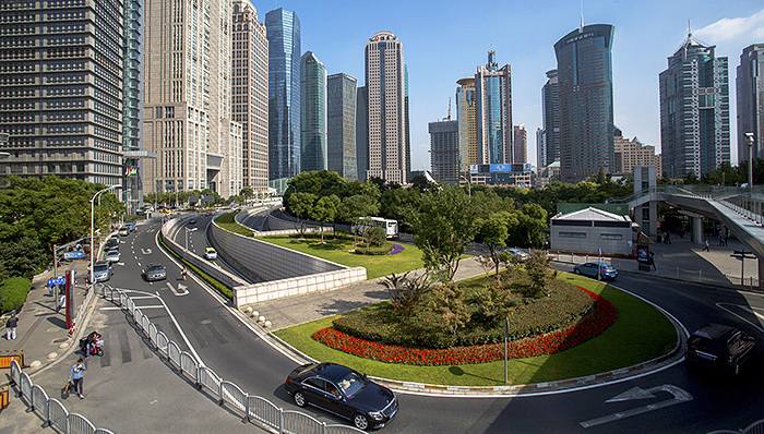 上海土地溢价率都超过100%