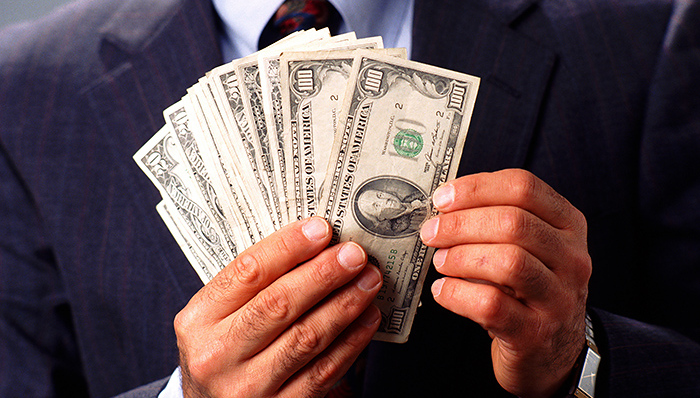 瑞银发布报告,世界各地白领收入不均