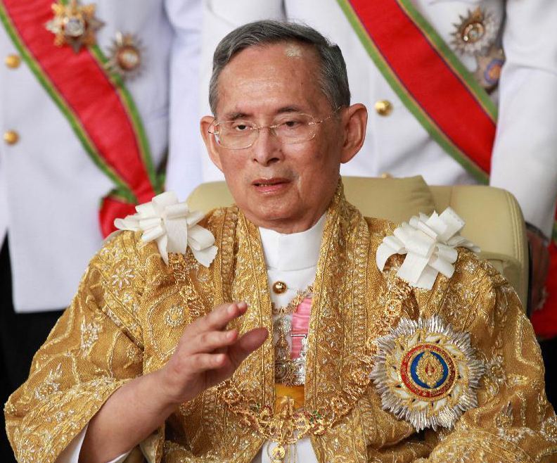 泰国现任国王普密蓬·阿杜德（Bhumibol Adulyade），出生于1927年的他今年已经87岁。图片来源：网络