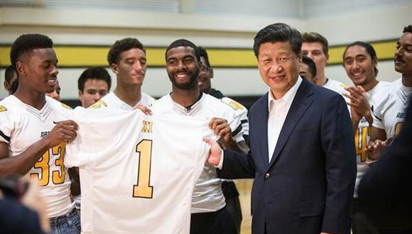 习近平,彭丽媛,在希望的田野上