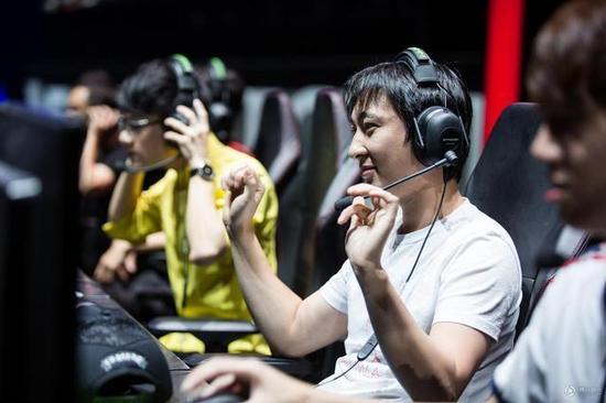 【JMedia】王思聪投资的17 为什么能登顶AppStore