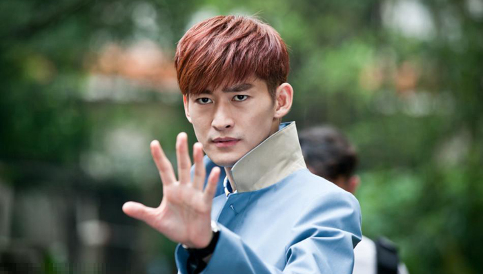 叶良辰,,尔康,,赵日天,,龙傲天,,花千骨,,盗墓笔记,,网红,,王思聪,,IP,,改编,,偶像,