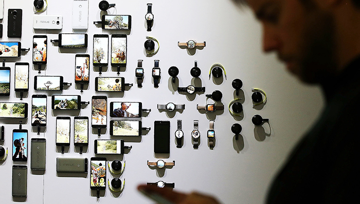 谷歌发布两款新手机