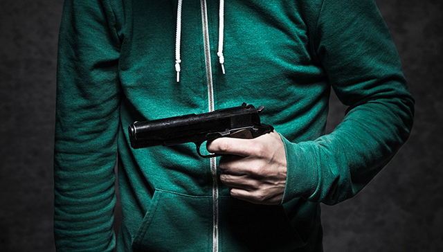 校园枪击案再引争议 为什么美国人总是控制不了手中那杆枪？