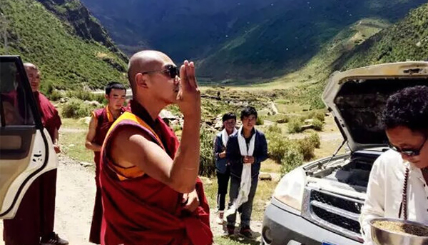 一位90后活佛的成长史