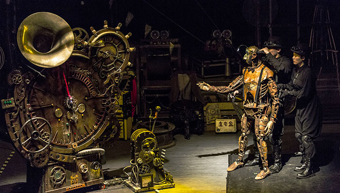 中国首部大型木偶装置戏剧,视觉艺术家马良