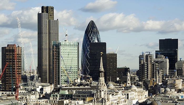 香港筹划“伦港通”