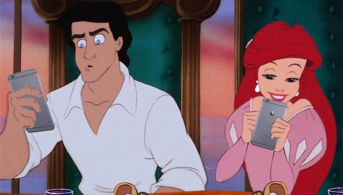 迪士尼的公主们长大后的真实生活是：吵架、黑眼圈、整容