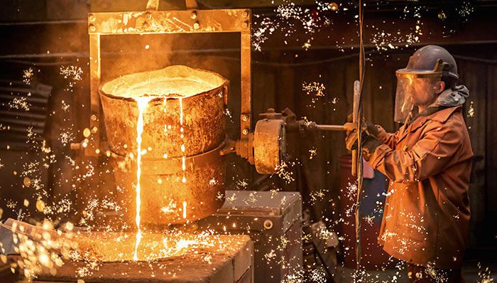 中国钢材价格指数跌破21年最低