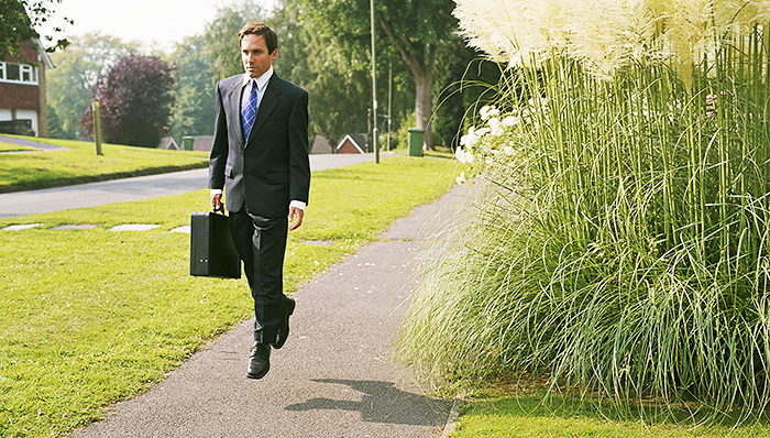 前投行雇员起诉老东家