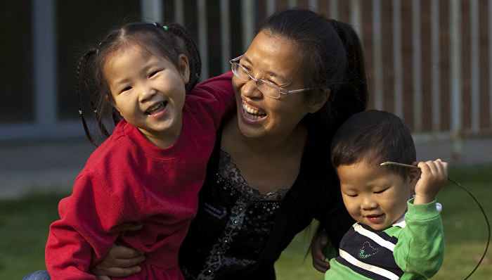 十八届五中全会,二胎政策,人口困境,老龄化,经济发展