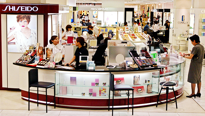 资生堂销售及利润增长