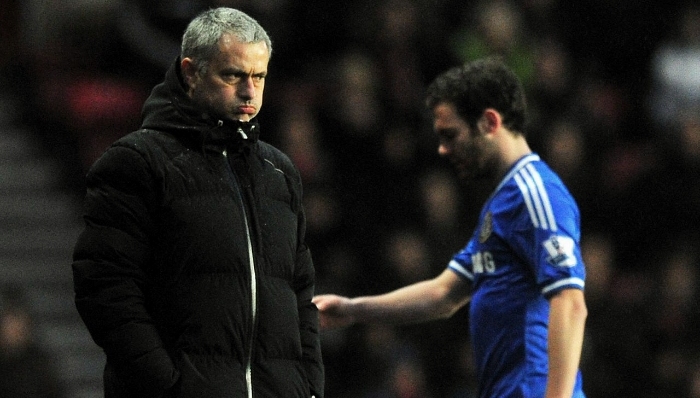 【每日体坛视频】NBA第一周精华集锦 切尔西内讧剧情升级