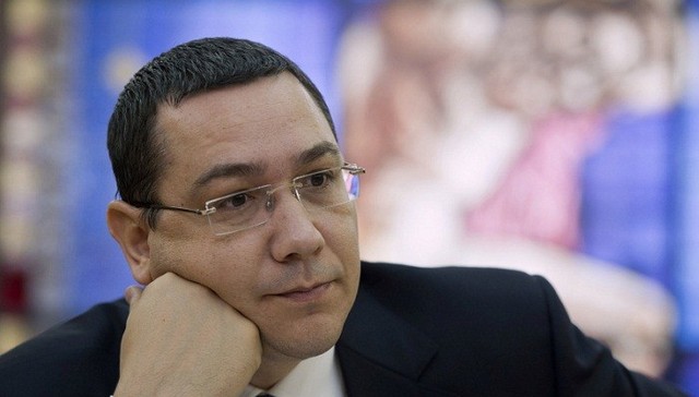 夜店大火引发2万人街头抗议 罗马尼亚总理被迫辞职