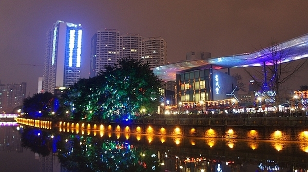 成都兰桂坊水土不服，盛智文进军内地受挫